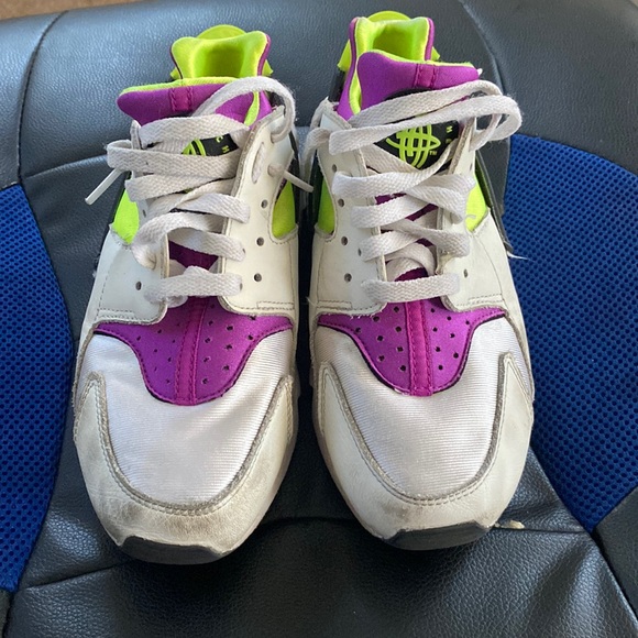 used nike huaraches